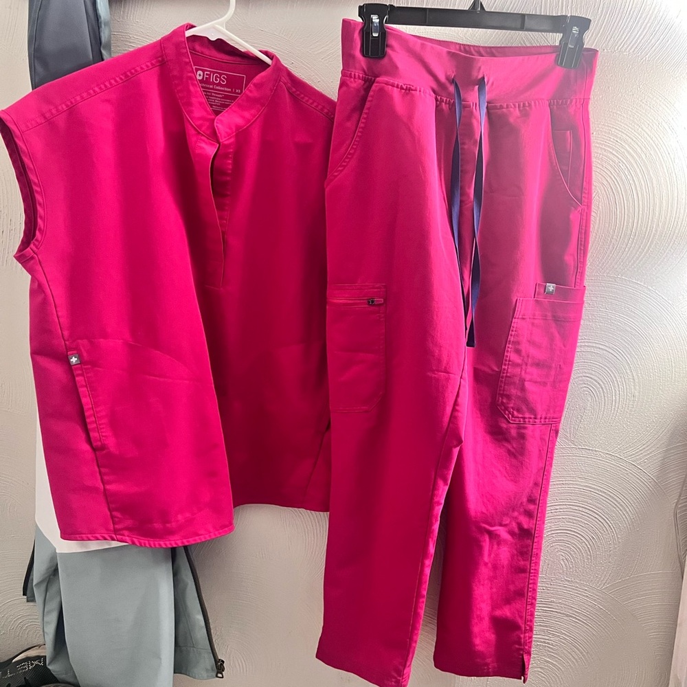 Ultra rose figs scrubs